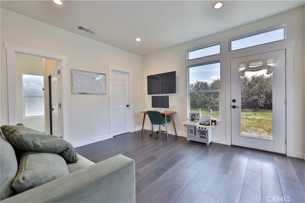 23695 Hillview Road Property Photo 28