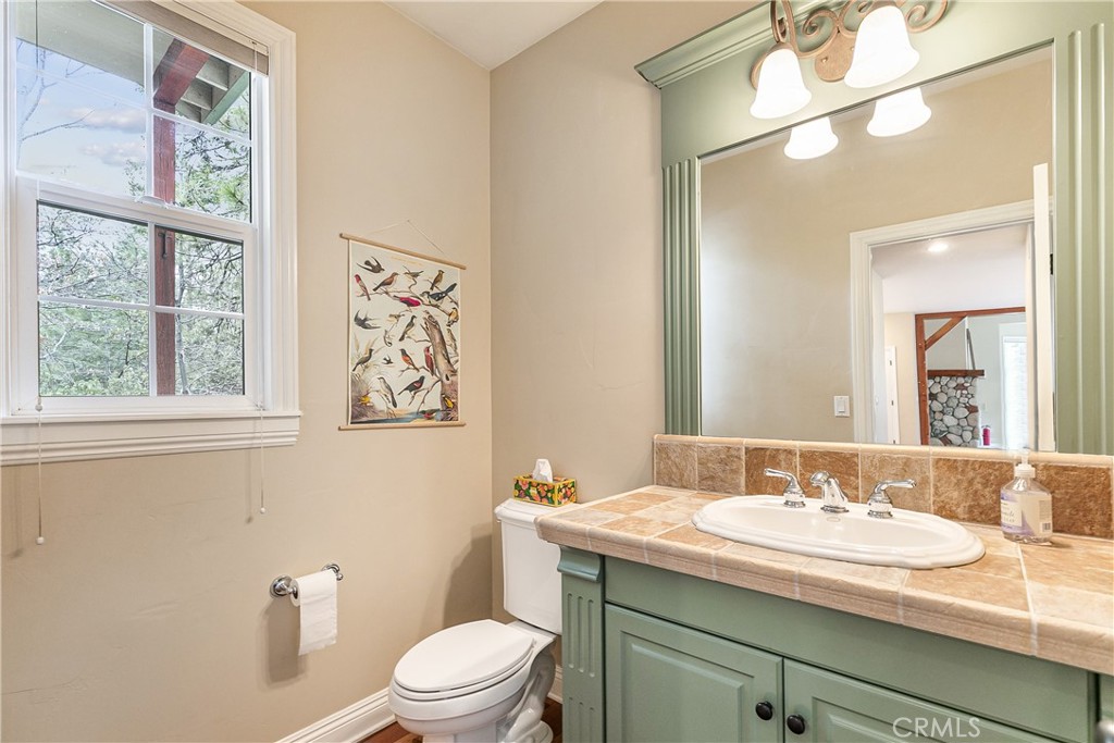 858 Grass Valley Road Property Photo 14