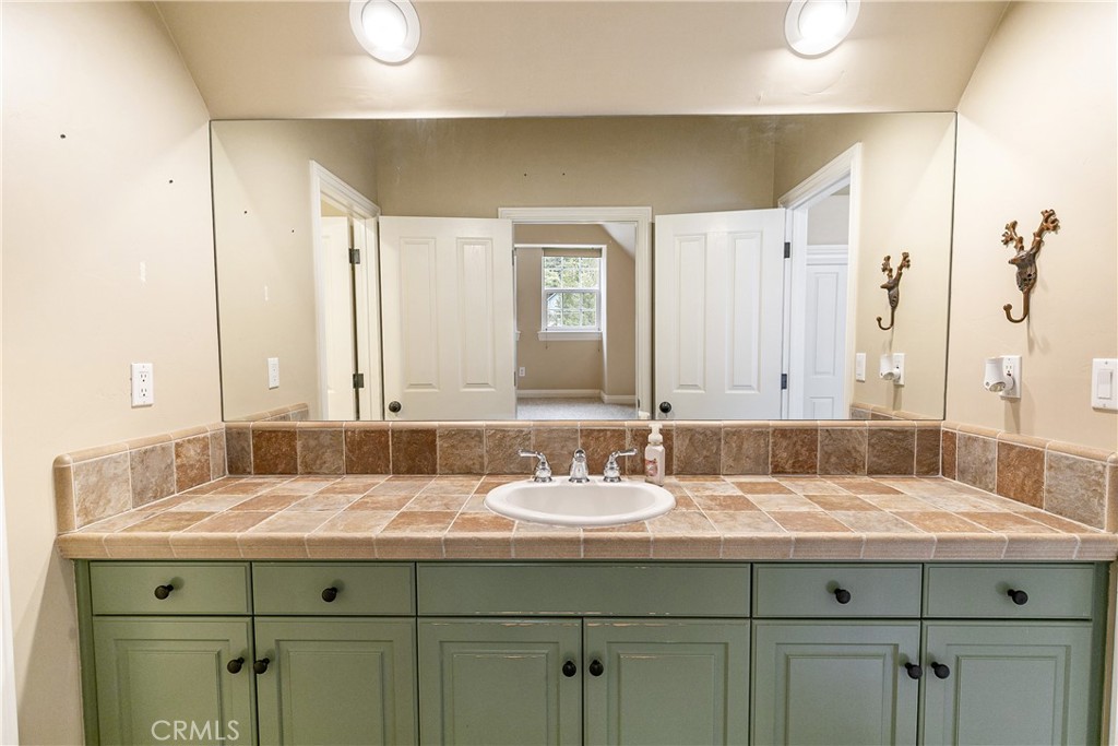 858 Grass Valley Road Property Photo 38