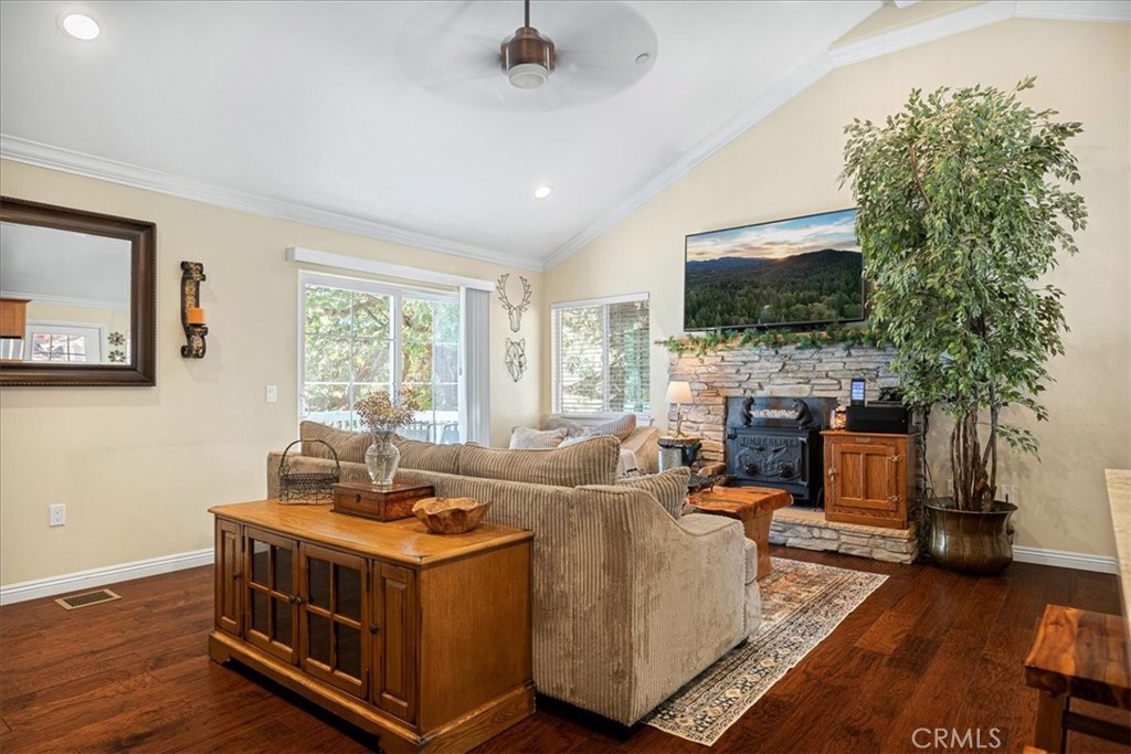 30964 Summit Drive Property Photo 10