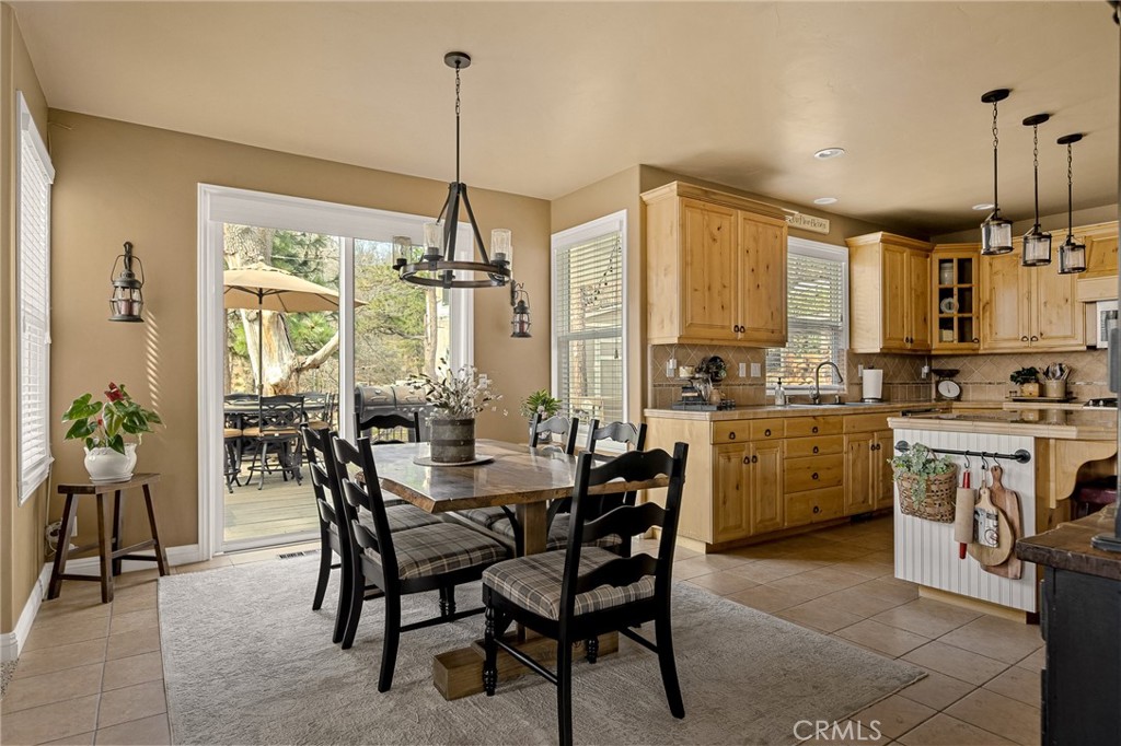 28111 Grenoble Lane Property Photo 5