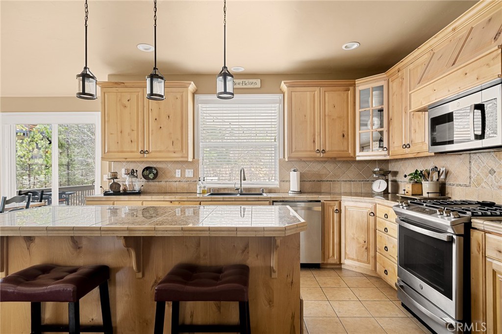 28111 Grenoble Lane Property Photo 19