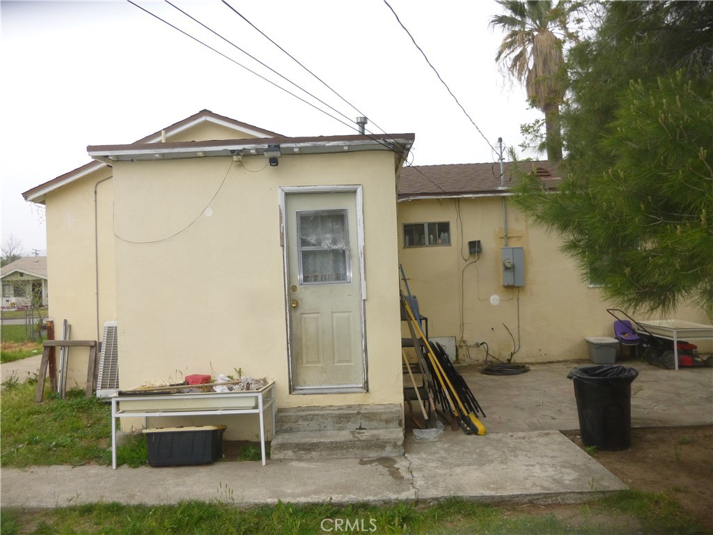 4555 Acacia Avenue Property Photo 9