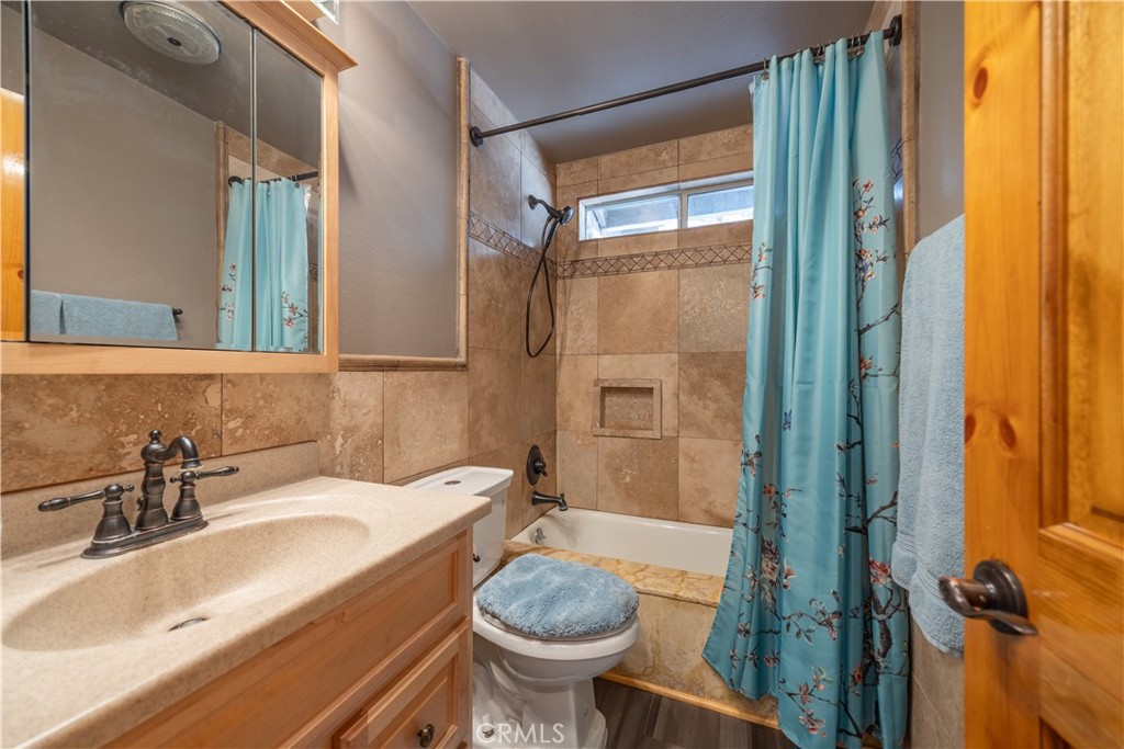 1101 Sierra Avenue Property Photo 20