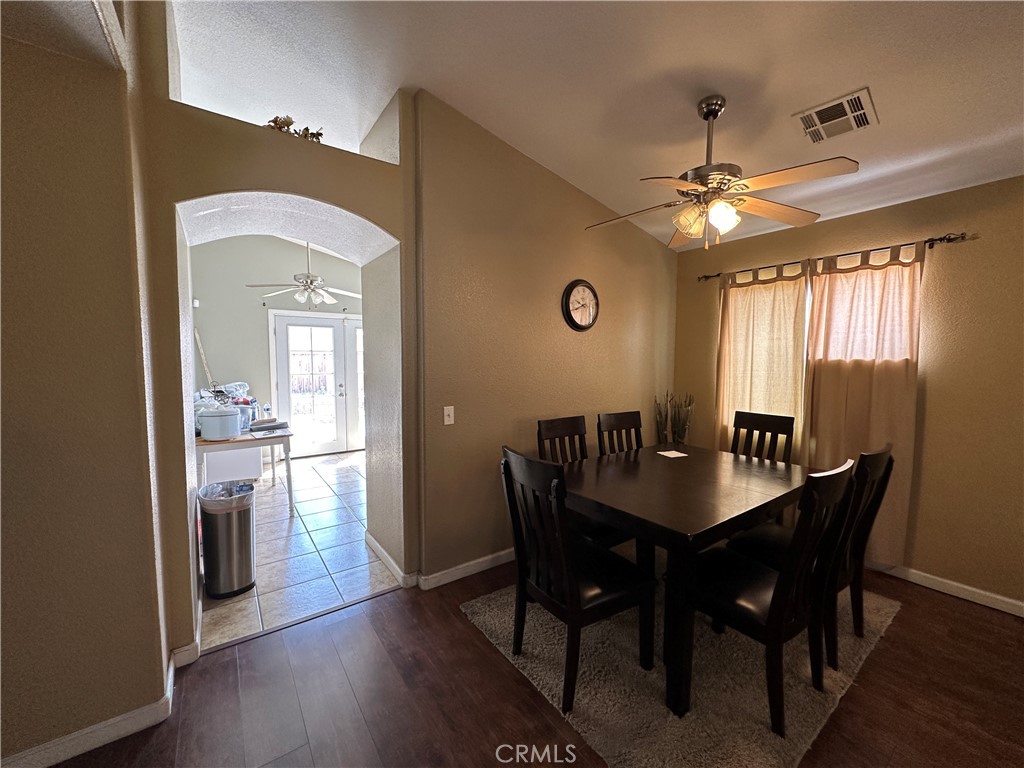 11415 Begonia Road Property Photo 5
