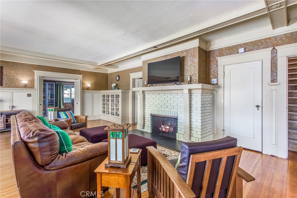 33 E Repplier Road Property Photo 10