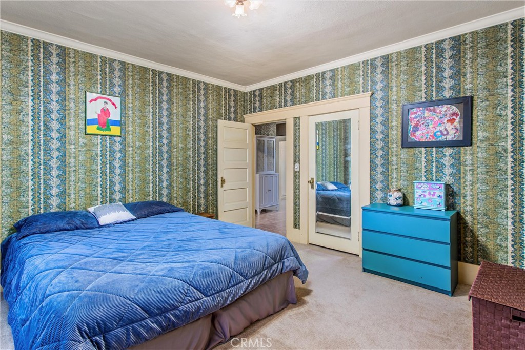 33 E Repplier Road Property Photo 25