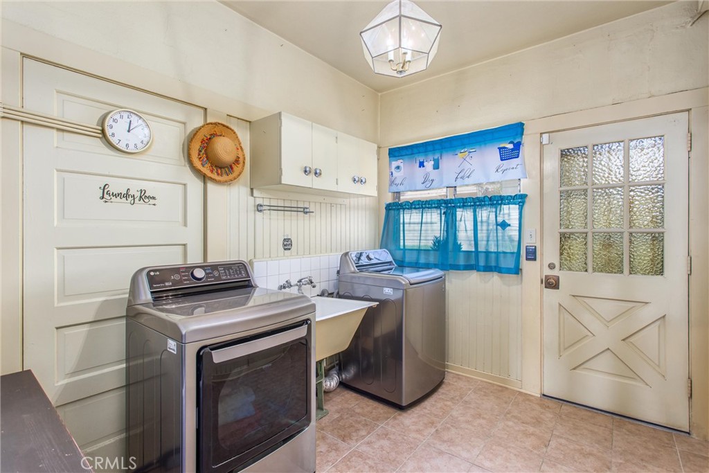 33 E Repplier Road Property Photo 29