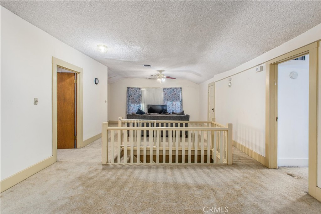33 E Repplier Road Property Photo 35