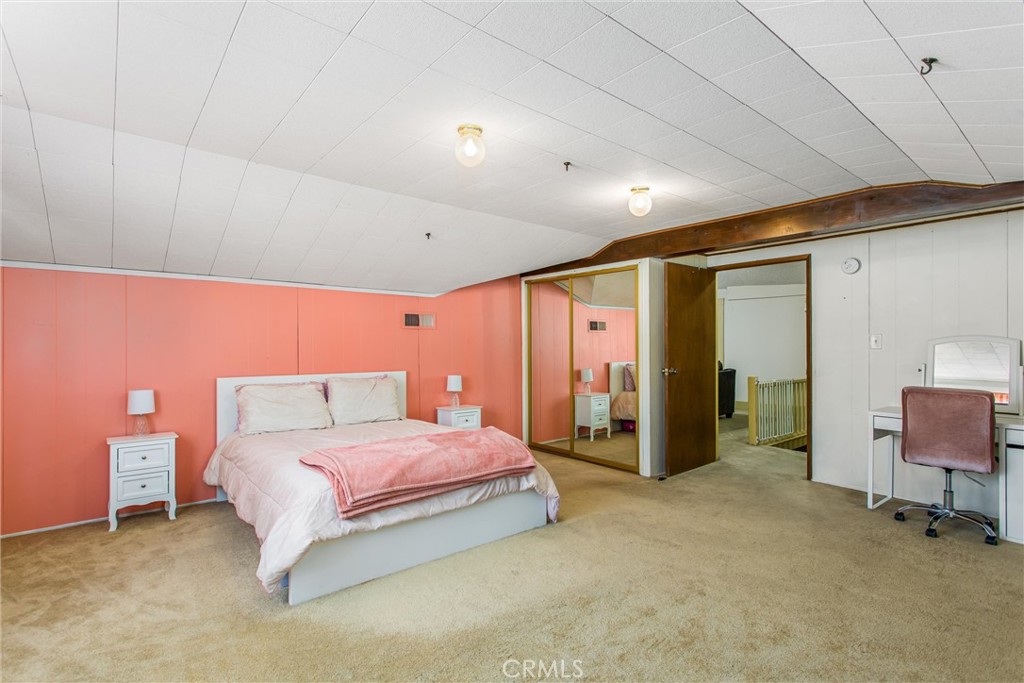 33 E Repplier Road Property Photo 43