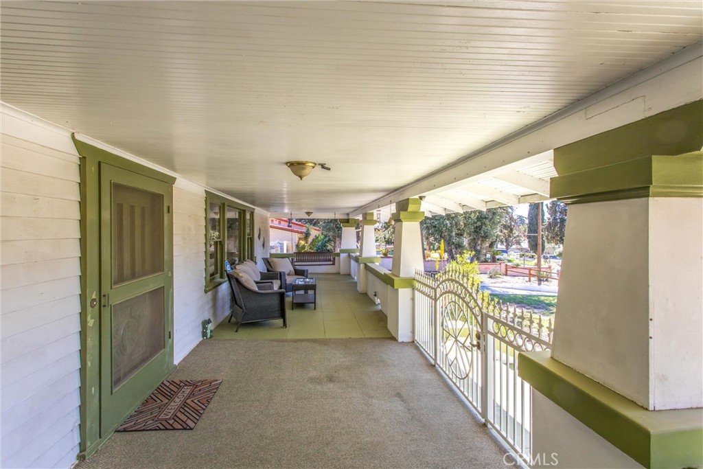 33 E Repplier Road Property Photo 44