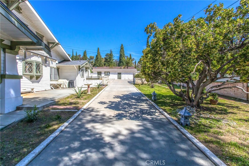 33 E Repplier Road Property Photo 46