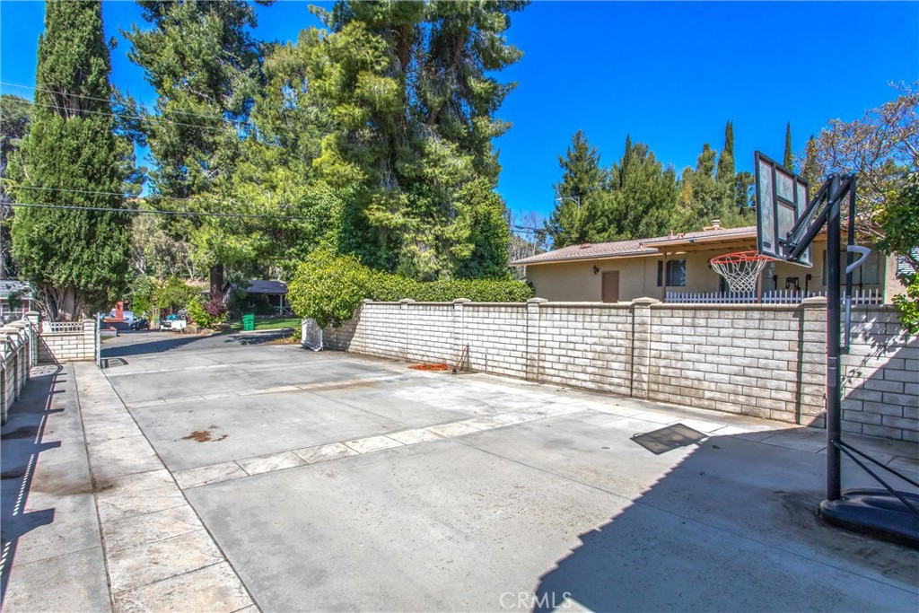 33 E Repplier Road Property Photo 52