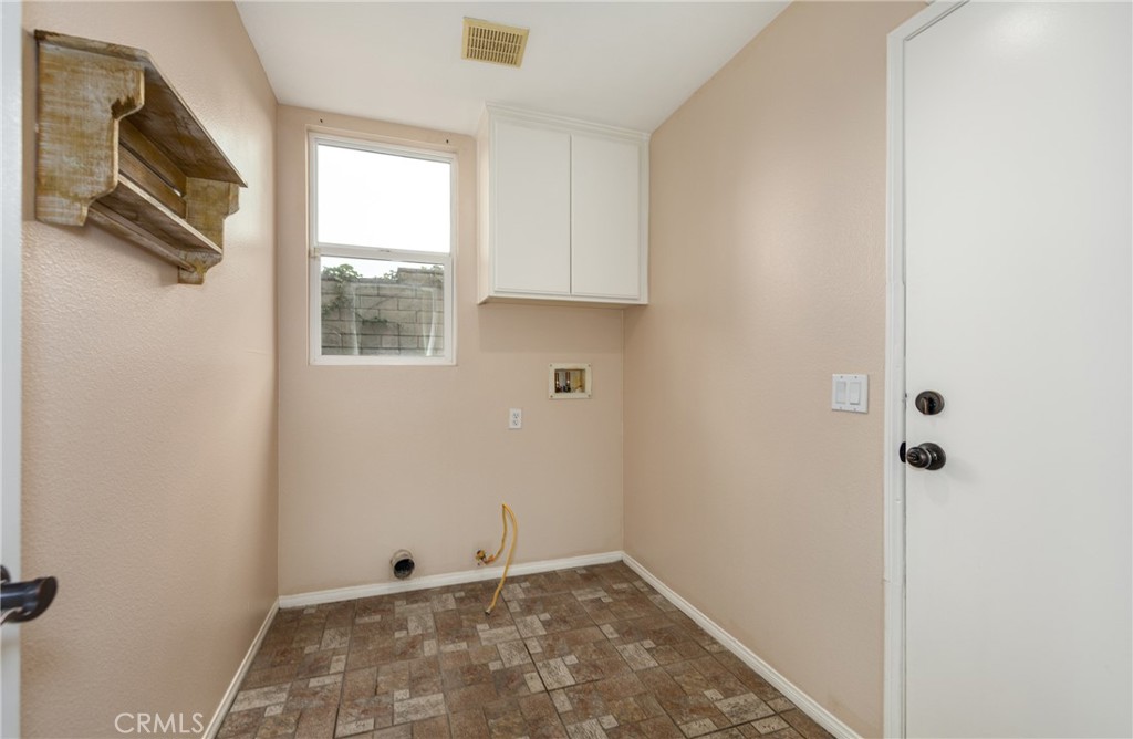 1597 Shadow Hill Trail Property Photo 14