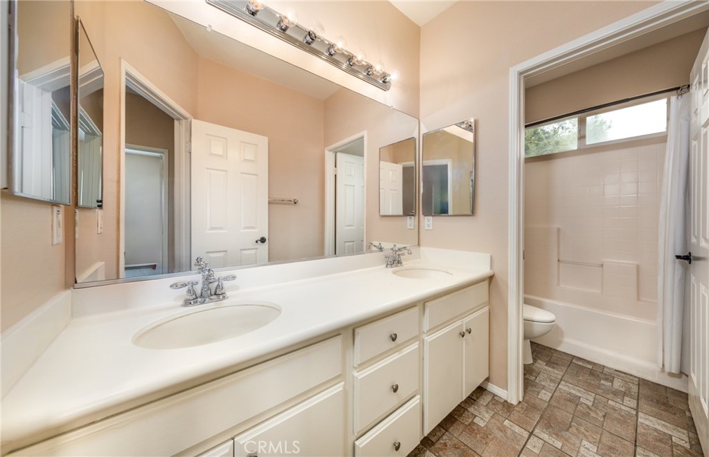 1597 Shadow Hill Trail Property Photo 20