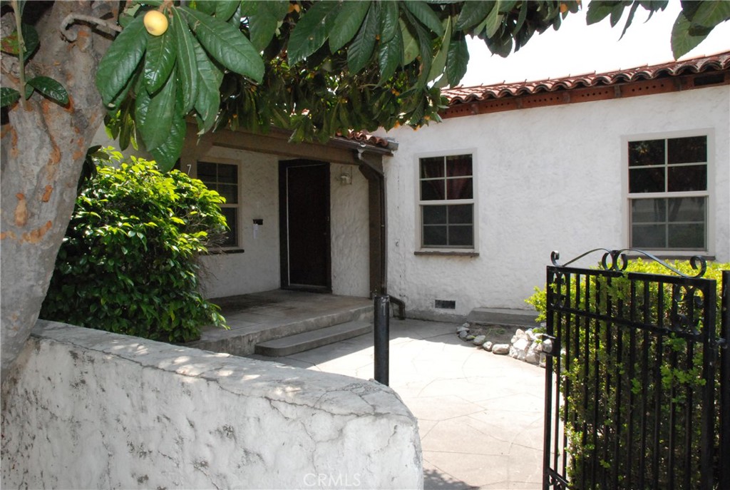 763 W 21st Street Property Photo 4