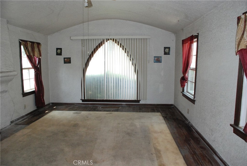 763 W 21st Street Property Photo 6
