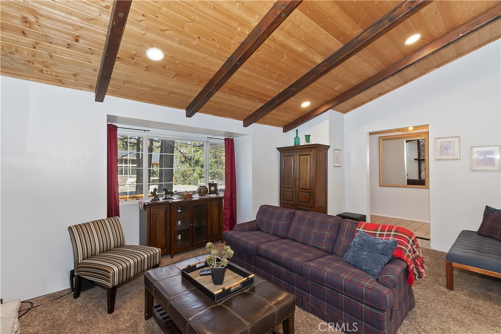 488 Division Property Photo 6