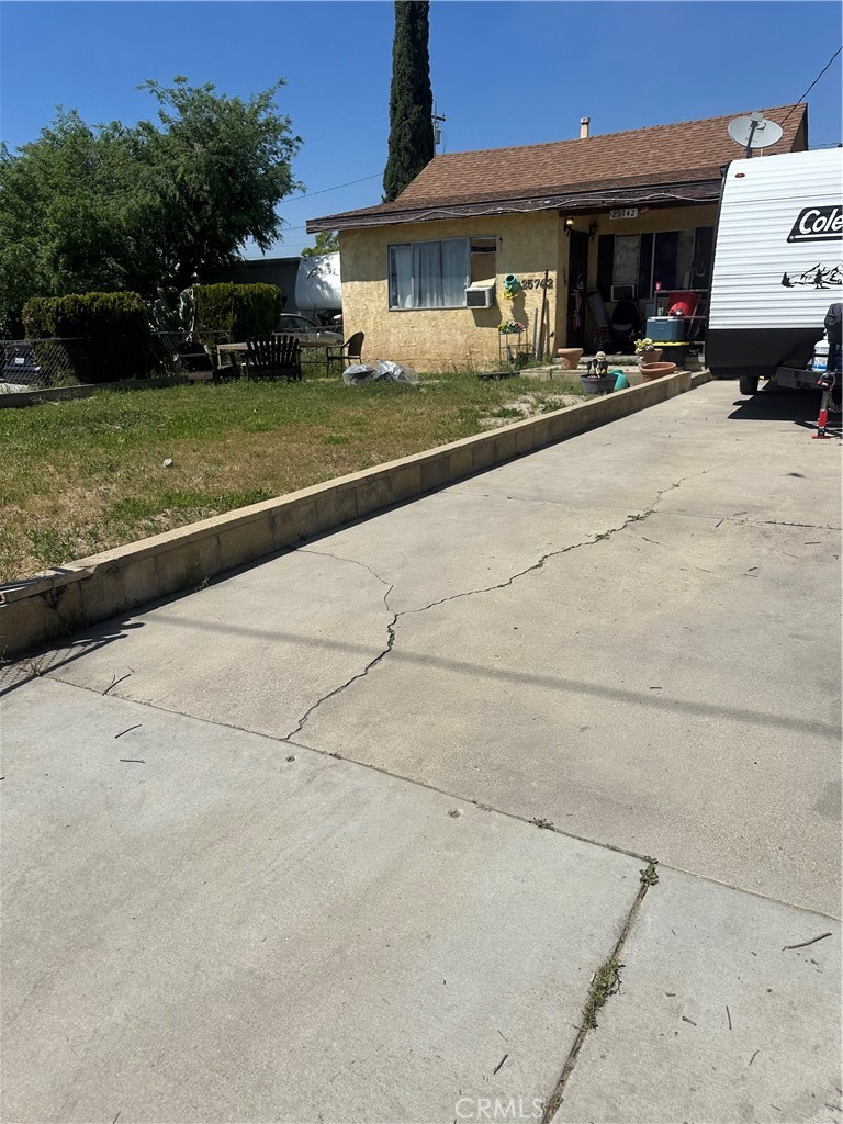 25742 7th Street Property Photo 3