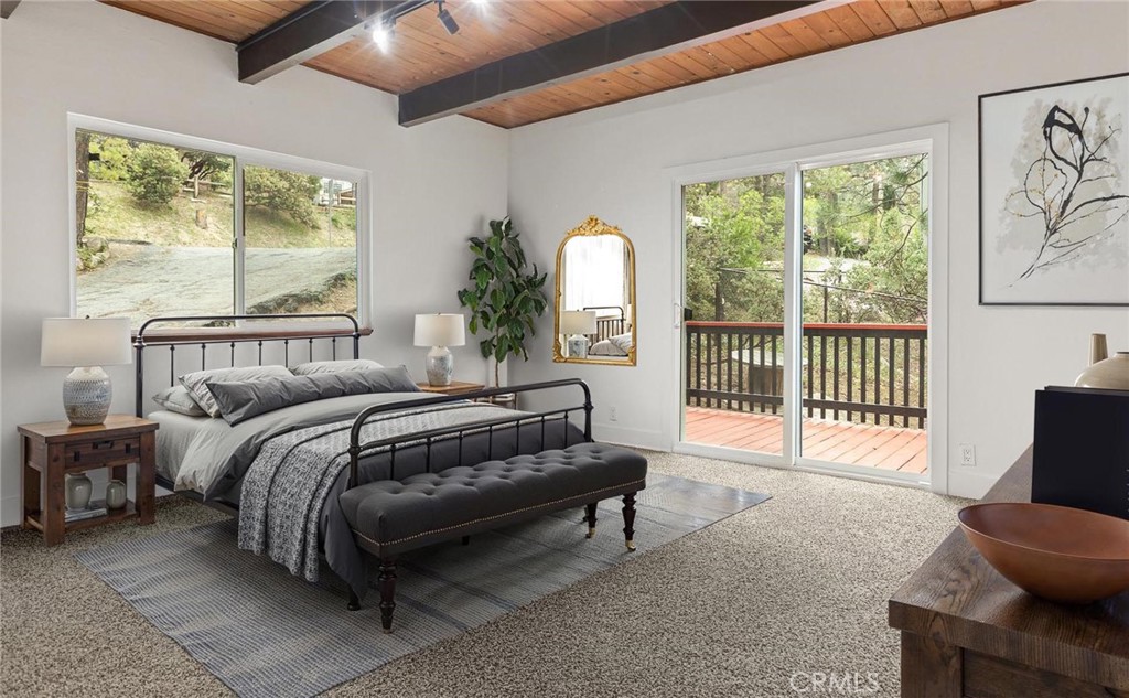1076 Grass Valley Road Property Photo 2