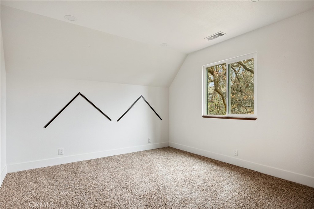 1076 Grass Valley Road Property Photo 36
