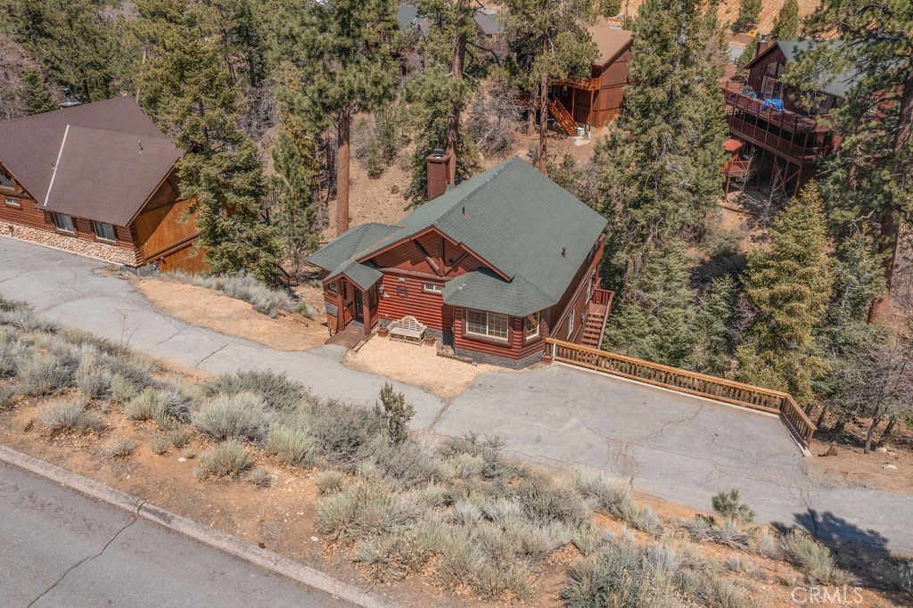 1474 Klamath Road Property Photo 4