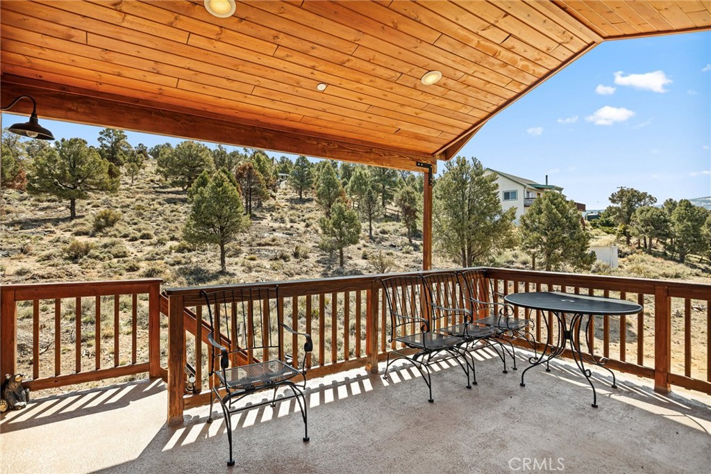 45498 Third Street Property Photo 3
