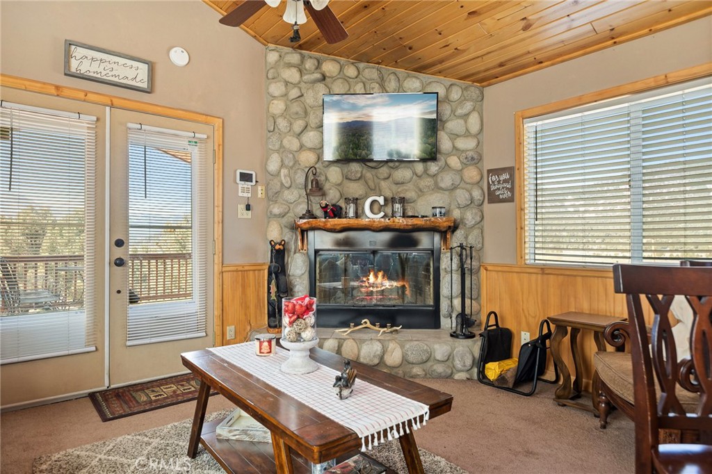 45498 Third Street Property Photo 9