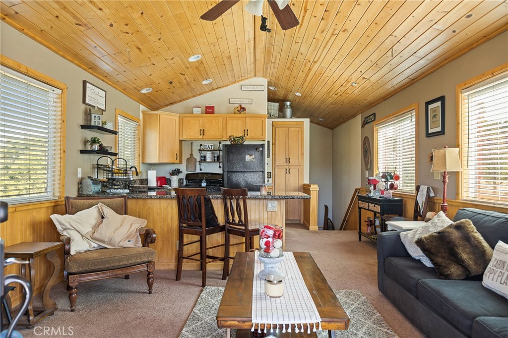 45498 Third Street Property Photo 12