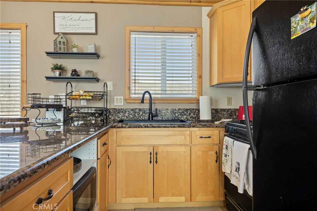 45498 Third Street Property Photo 15