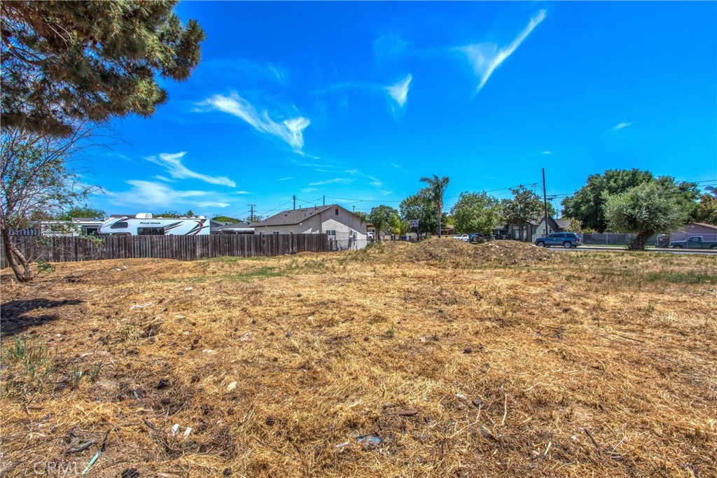 10322 24th Street Property Photo 2