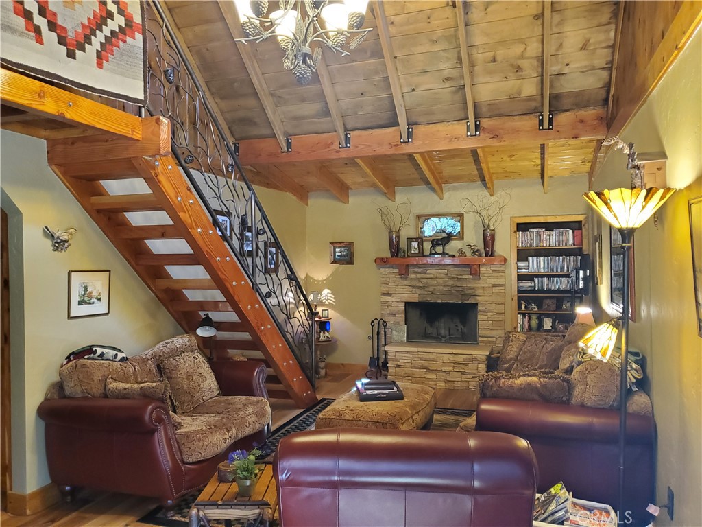 33429 Robin Drive Property Photo 1