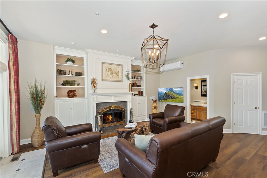 1010 Black Oaks Drive Property Photo 6