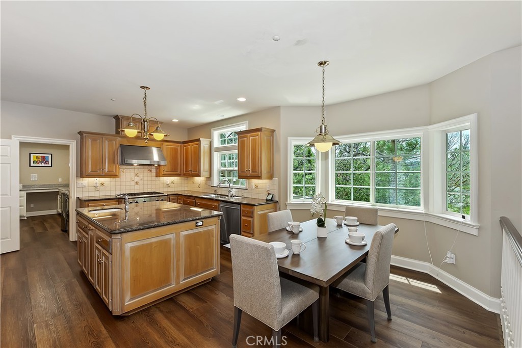 1010 Black Oaks Drive Property Photo 8