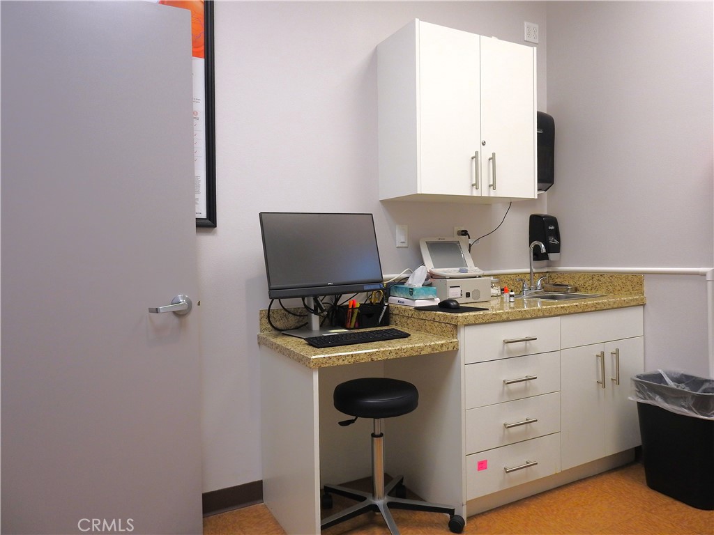 44651 Village Court 102-103 Property Photo 27