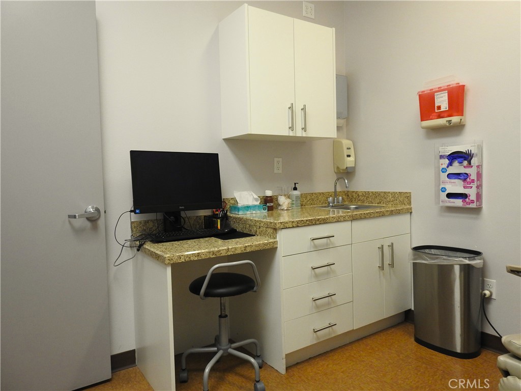 44651 Village Court 102-103 Property Photo 30