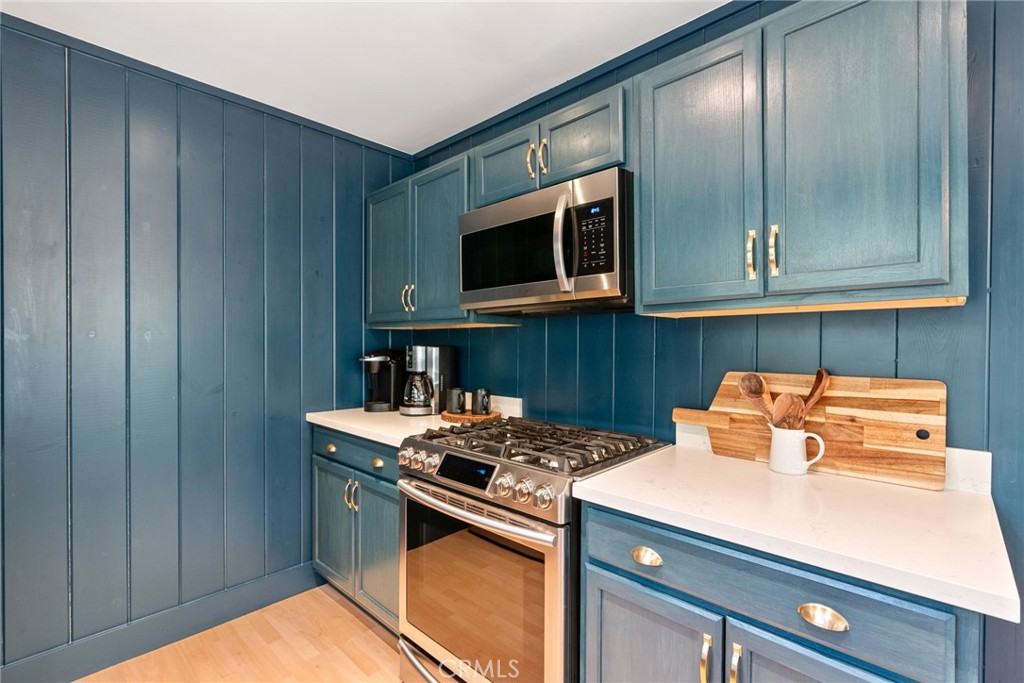 27979 North Bay Road Property Photo 16
