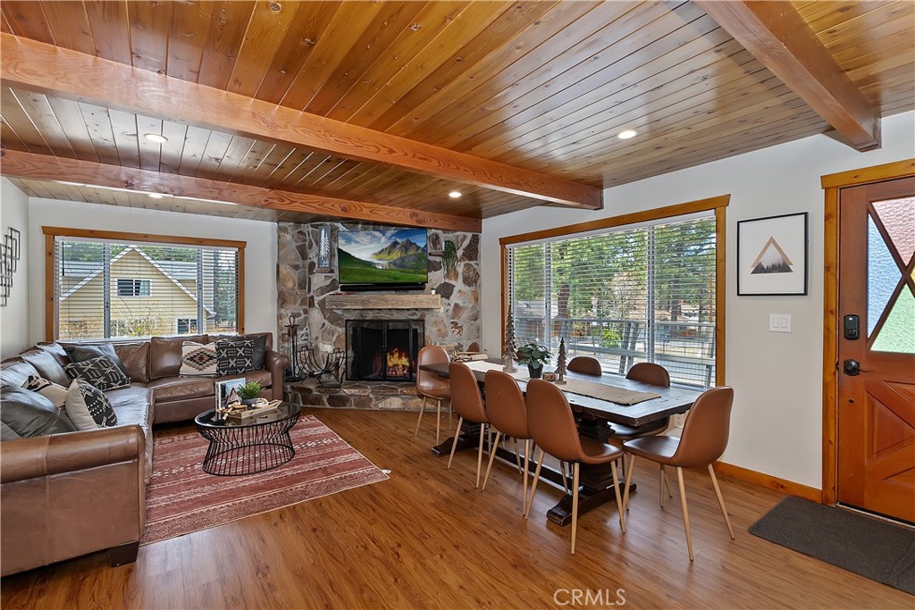 668 Barrett Way Property Photo 4