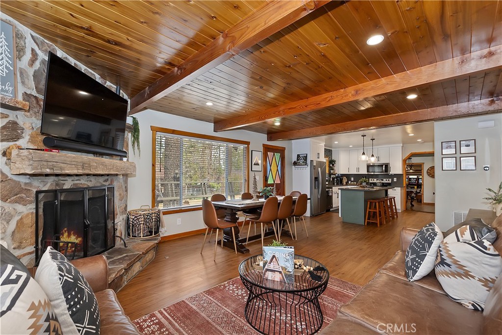 668 Barrett Way Property Photo 7