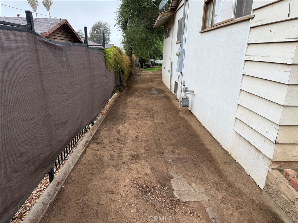 11896 Addison Street Property Photo 3