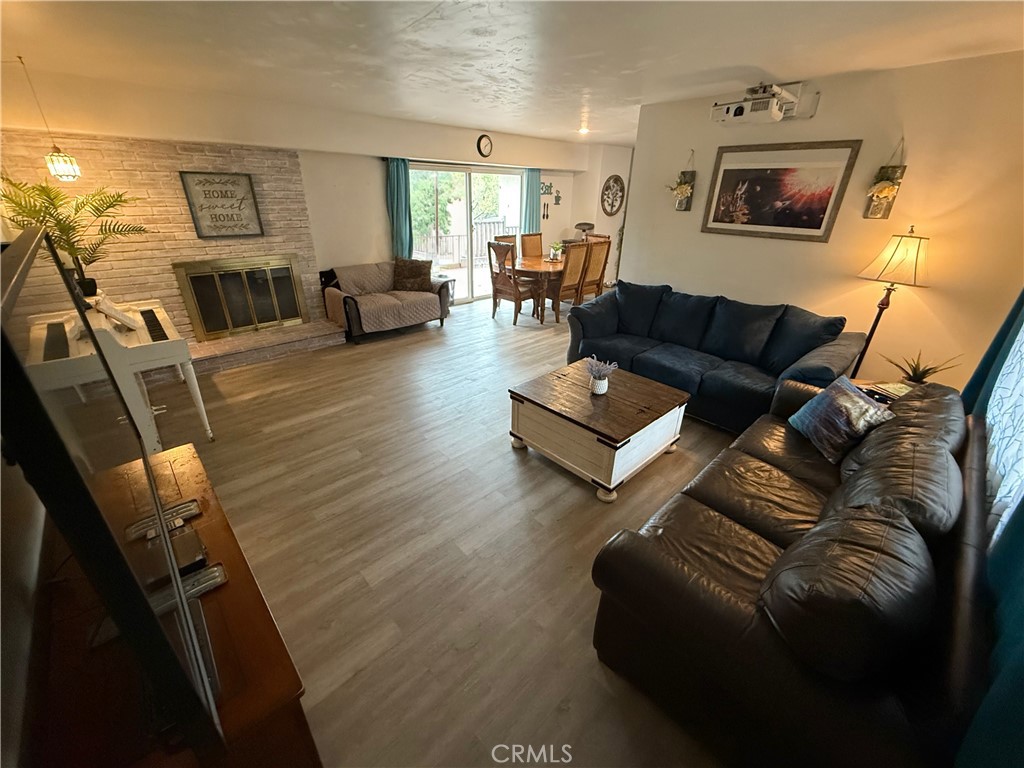 11896 Addison Street Property Photo 7