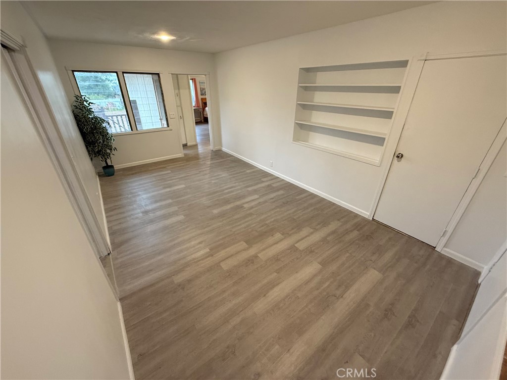 11896 Addison Street Property Photo 16