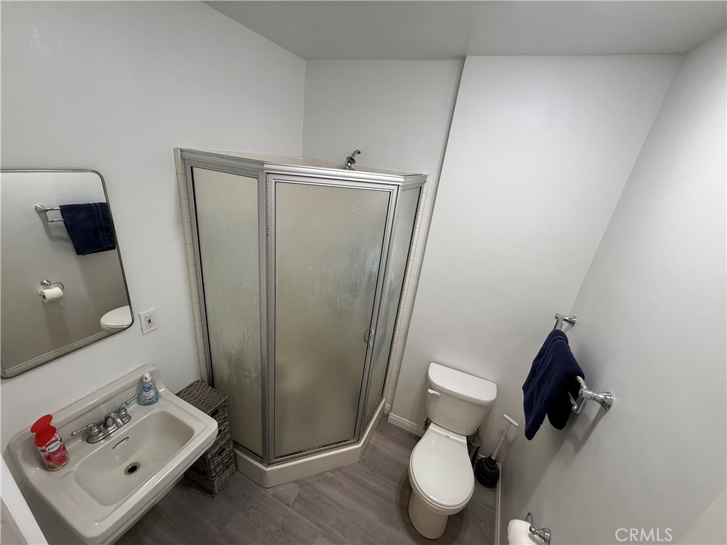 11896 Addison Street Property Photo 20