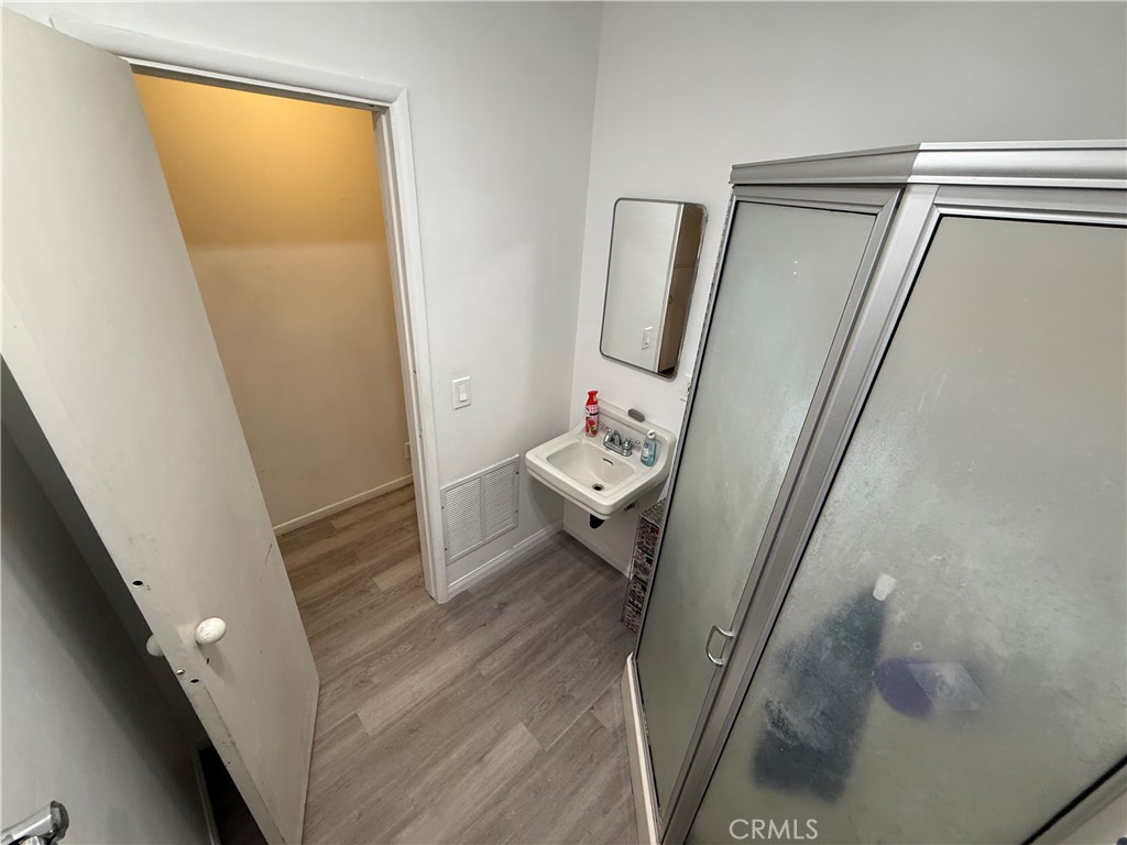 11896 Addison Street Property Photo 21