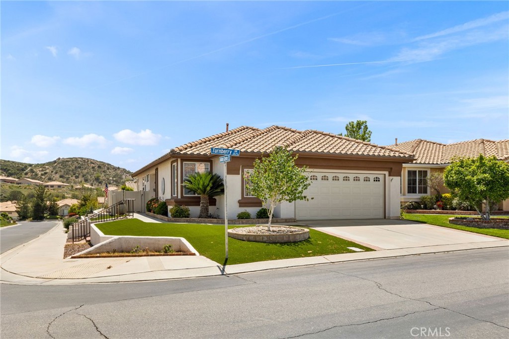 6112 Turnberry Drive Property Photo 2