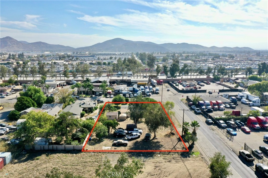 15114 Washington Drive Property Photo 8