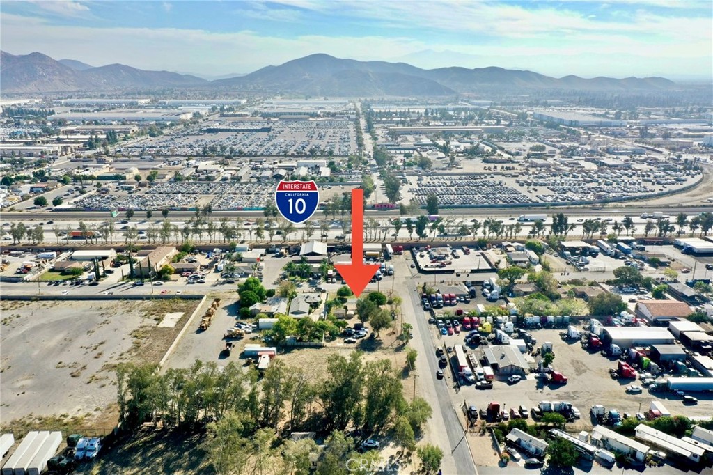 15114 Washington Drive Property Photo 14