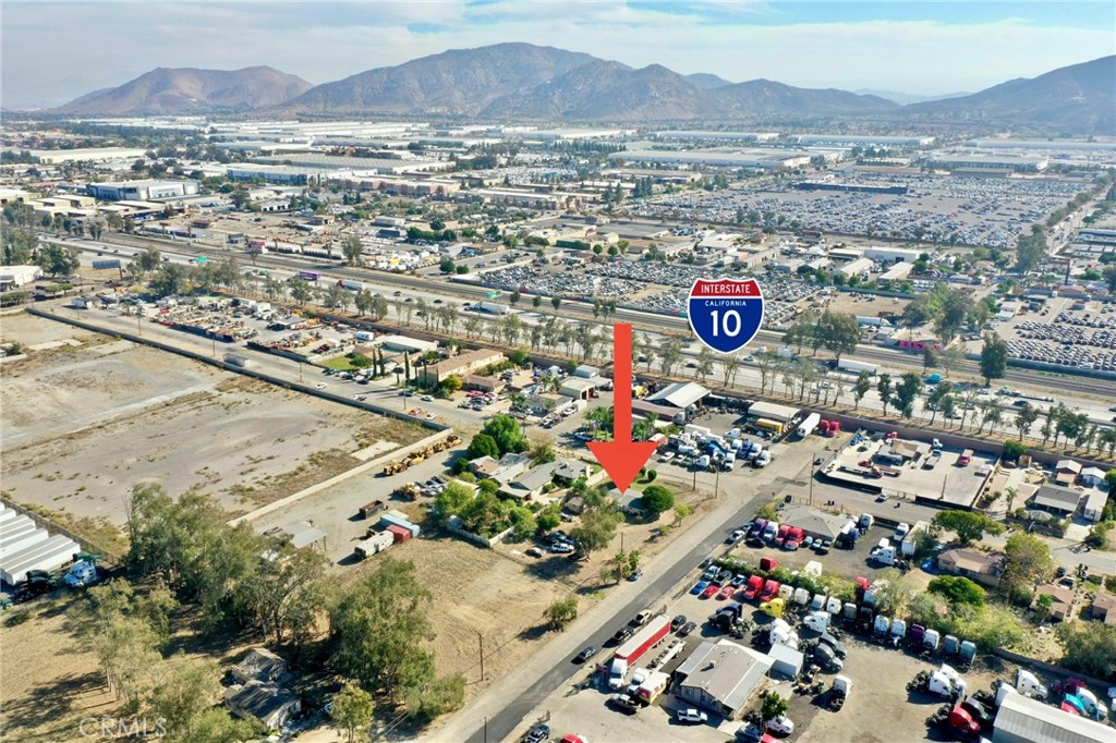 15114 Washington Drive Property Photo 15