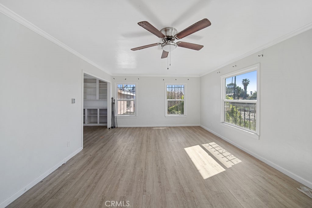 394 W 17th Street Property Photo 6