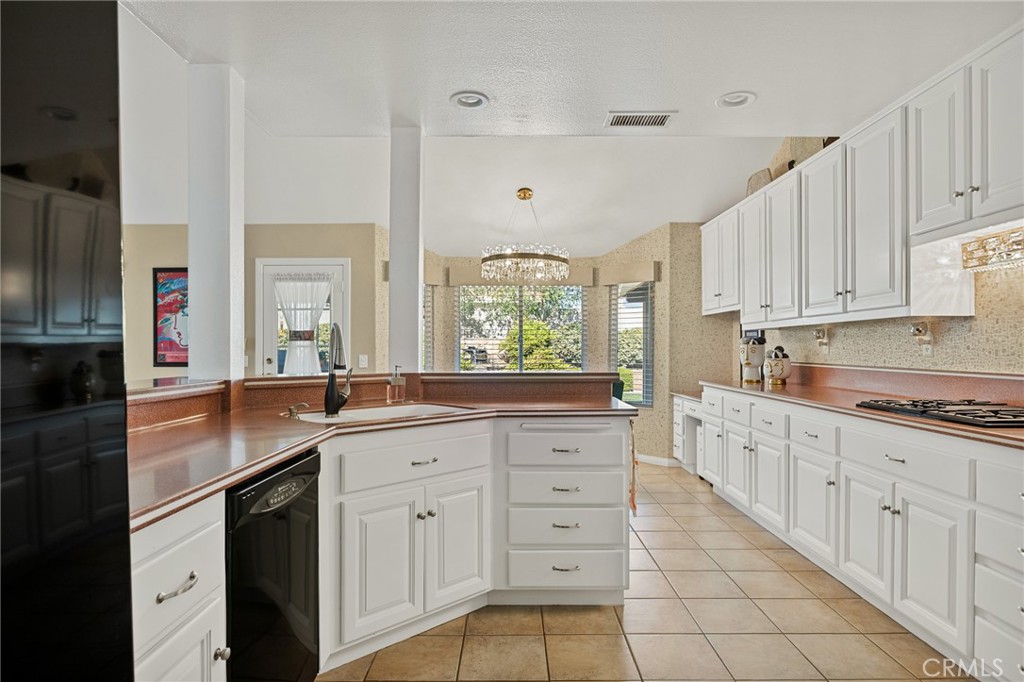 1521 Fairway Oaks Avenue Property Photo 10